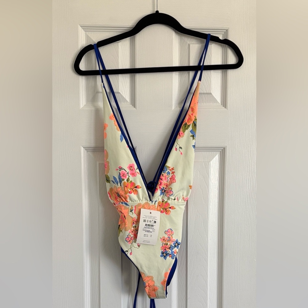 Floral and reversible Maaji One Piece Swimsuit-brand new with tags